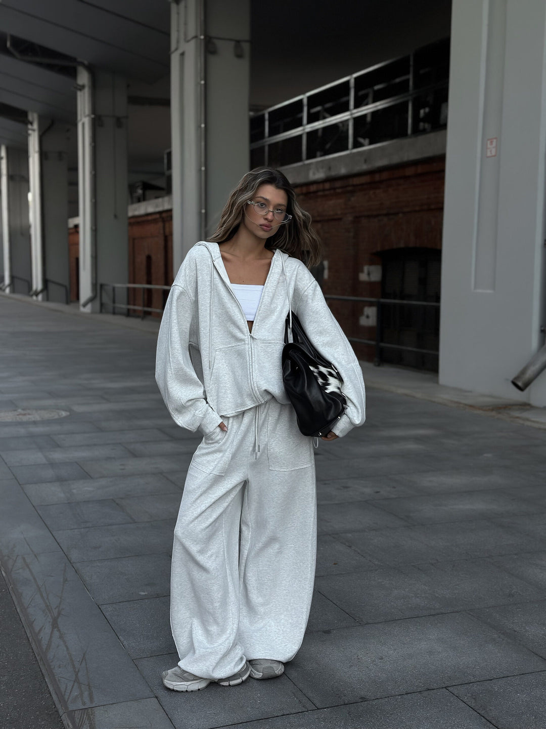 Kvinnors mönstrade oversized sweatshirtjacka med bred skärning och elastisk nederkant Mirla-Eva Jonsson