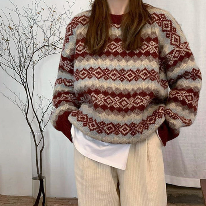Kvinnors mönstrade stickade tröja med hjärtformad design Mirla-Eva Jonsson