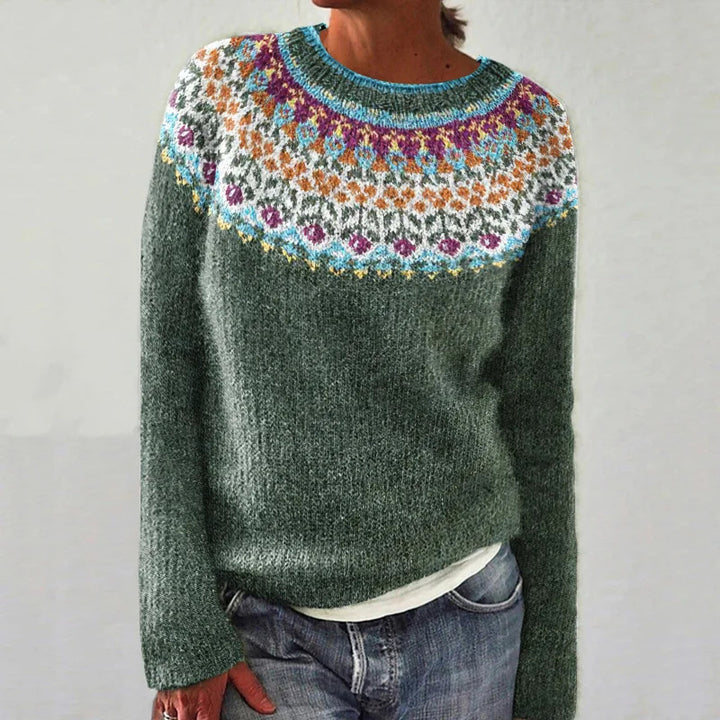 Kvinnors mysig pullover med blommig jacquard och bred passform Mirla-Eva Jonsson