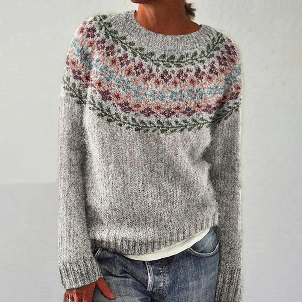 Kvinnors mysig pullover med blommig jacquard och bred passform Mirla-Eva Jonsson