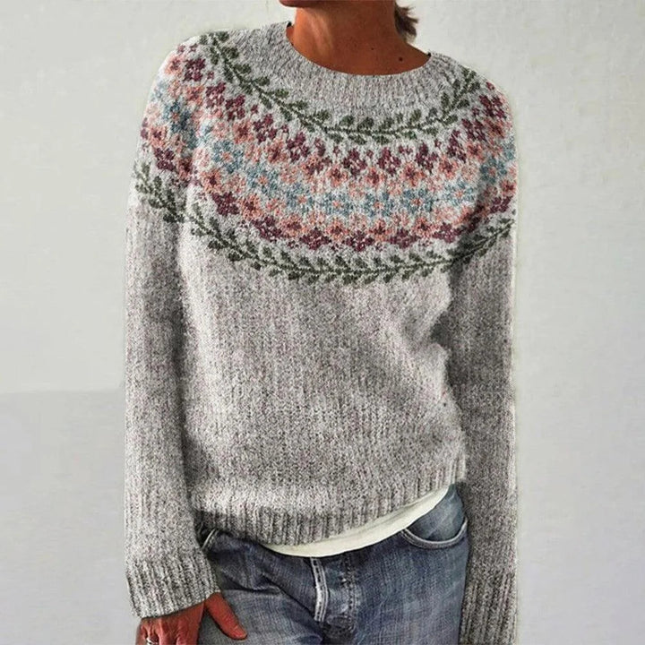 Kvinnors mysig pullover med blommig jacquard och bred passform Mirla-Eva Jonsson