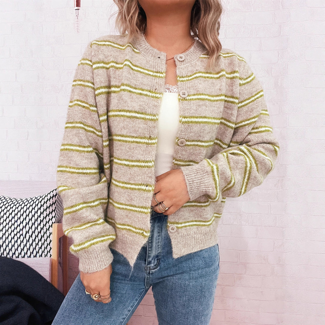 Kvinnors mysiga cardigan med moderna ränder Mirla-Eva Jonsson