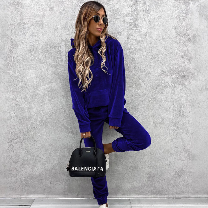 Kvinnors mysiga fleece hoodie med avslappnade detaljer Mirla-Eva Jonsson