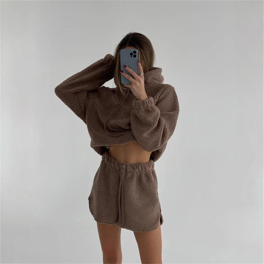 Kvinnors mysiga fleece hoodie och shorts set Mirla-Eva Jonsson