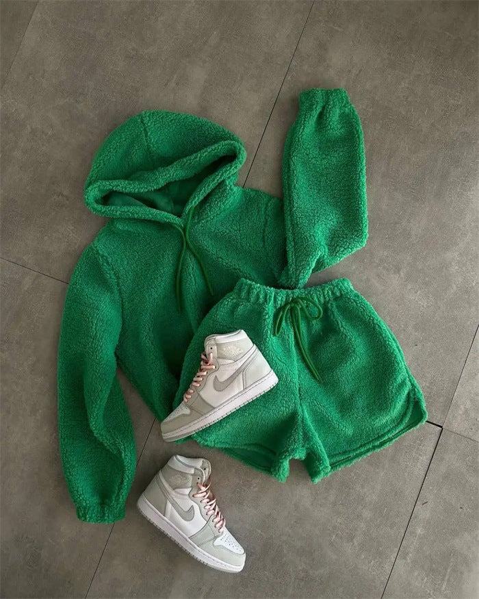 Kvinnors mysiga fleece hoodie och shorts set Mirla-Eva Jonsson
