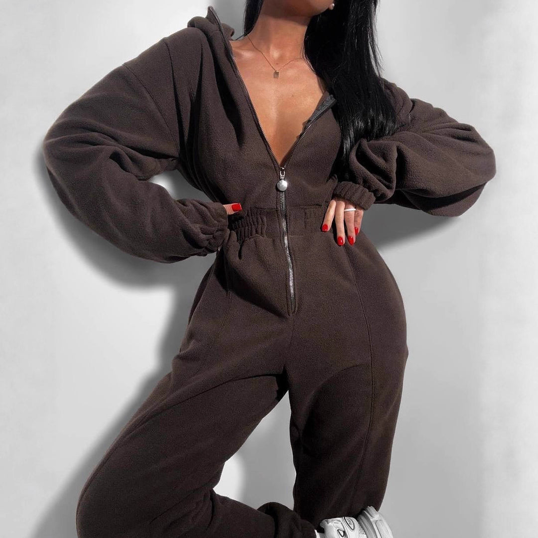 Kvinnors mysiga fleece jumpsuit med djup V-hals och långdragkedja Mirla-Eva Jonsson