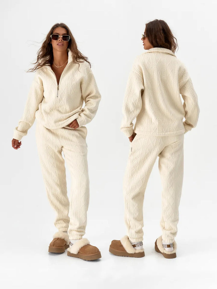 Kvinnors mysiga fleece lounge set med dragkedja och ribbad struktur Mirla-Eva Jonsson