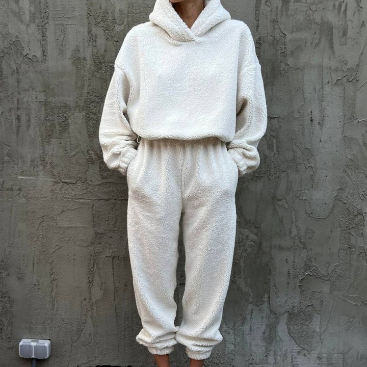 Kvinnors mysiga fleece träningsdräkt set med elastisk midja och huva Mirla-Eva Jonsson