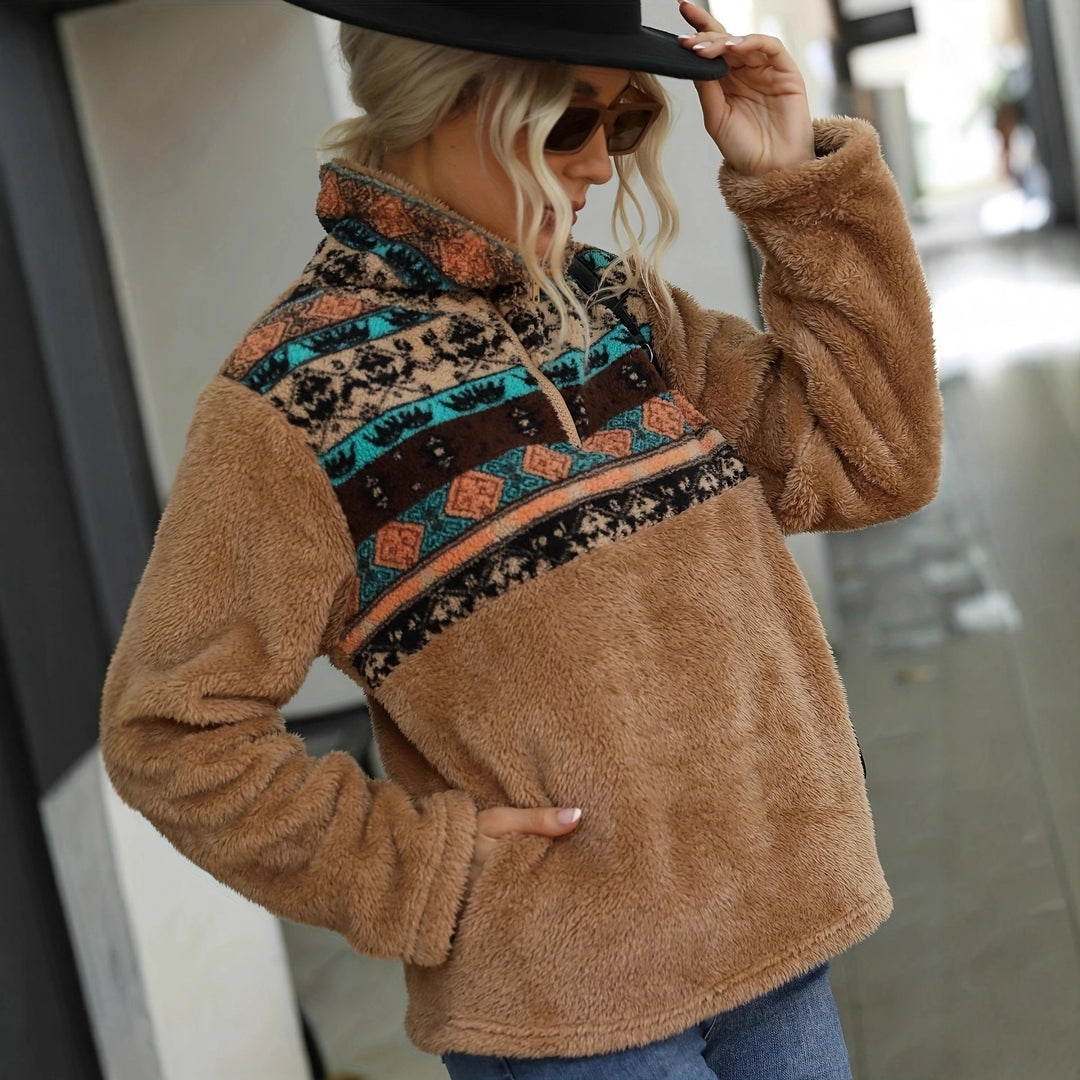 Kvinnors mysiga fleecepullover med fashionabel dragkedja och färgdesign Mirla-Eva Jonsson