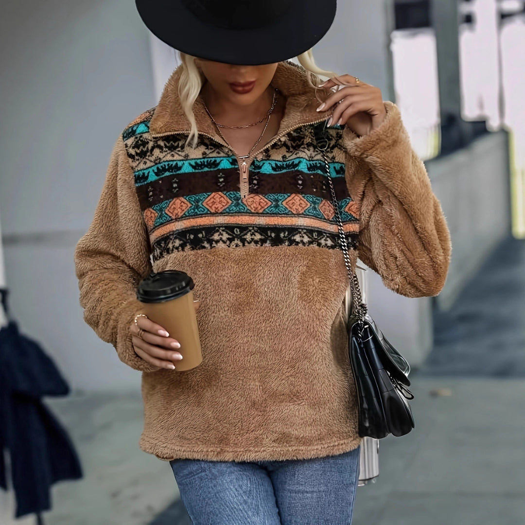 Kvinnors mysiga fleecepullover med fashionabel dragkedja och färgdesign Mirla-Eva Jonsson
