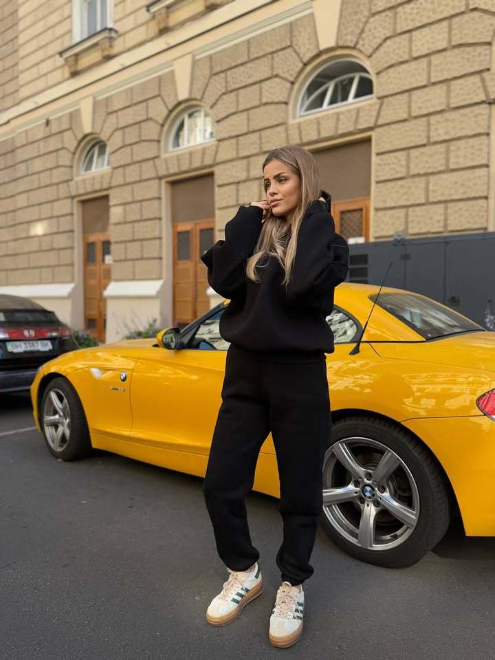 Kvinnors mysiga fritidsloungewear-set med huva och lös passform Mirla-Eva Jonsson