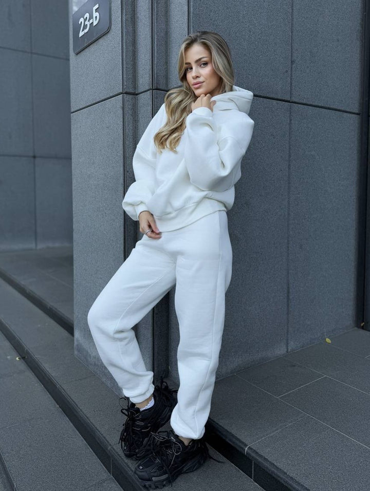 Kvinnors mysiga fritidsloungewear-set med huva och lös passform Mirla-Eva Jonsson