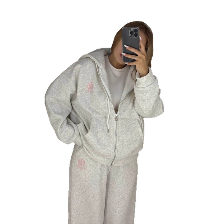 Kvinnors mysiga hoodie med fin textur och elegant logotyp Mirla-Eva Jonsson
