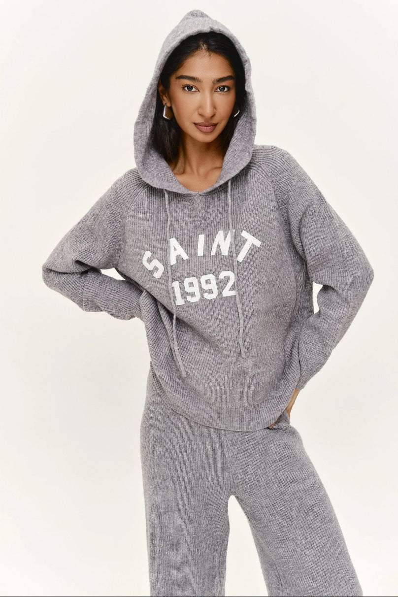 Kvinnors mysiga hoodie med klassisk branding Mirla-Eva Jonsson