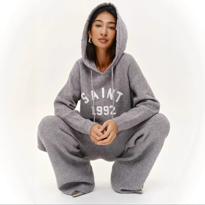 Kvinnors mysiga hoodie med klassisk branding Mirla-Eva Jonsson