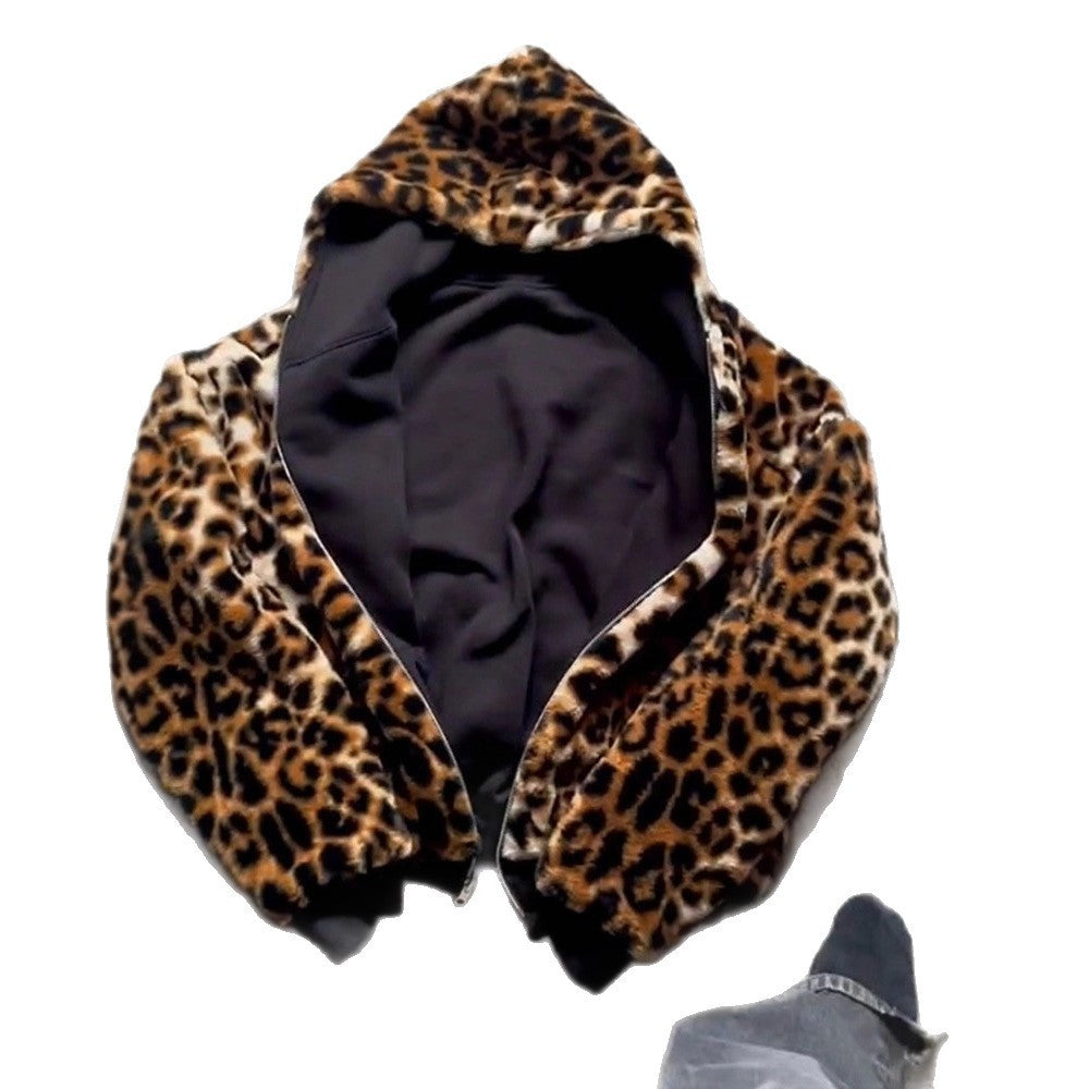 Kvinnors mysiga hoodiejacka med djurprintfoder Mirla-Eva Jonsson