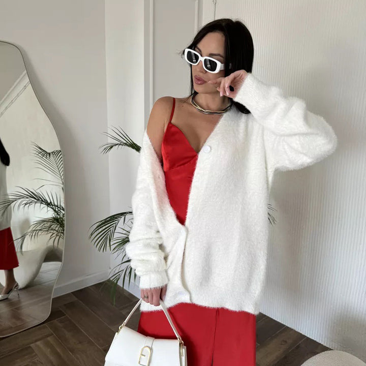 Kvinnors mysiga kofta med V-hals och mjuka ärmar Mirla-Eva Jonsson