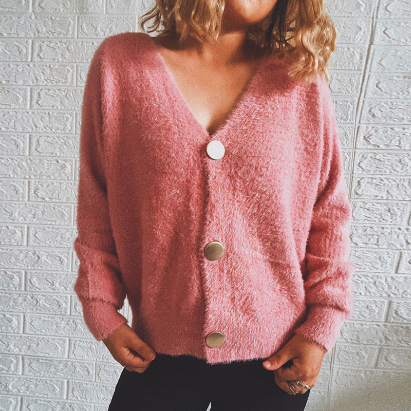 Kvinnors mysiga kofta med stora knappar och oversized passform Mirla-Eva Jonsson