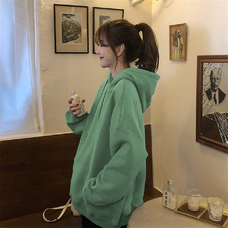 Kvinnors mysiga oversized hoodie med hög krage och praktiska kängurufickor Mirla-Eva Jonsson