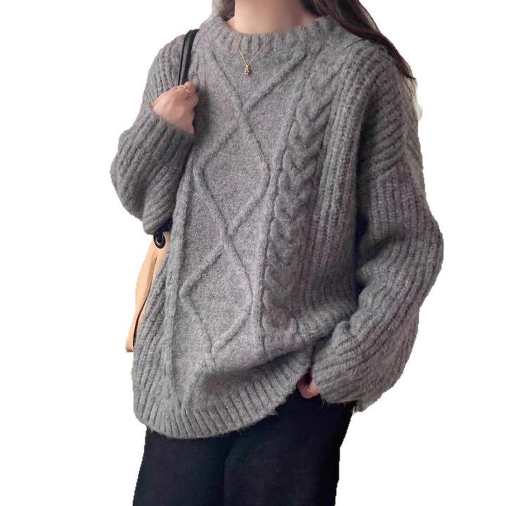 Kvinnors mysiga oversized tröja gjord av finstickad Mirla-Eva Jonsson
