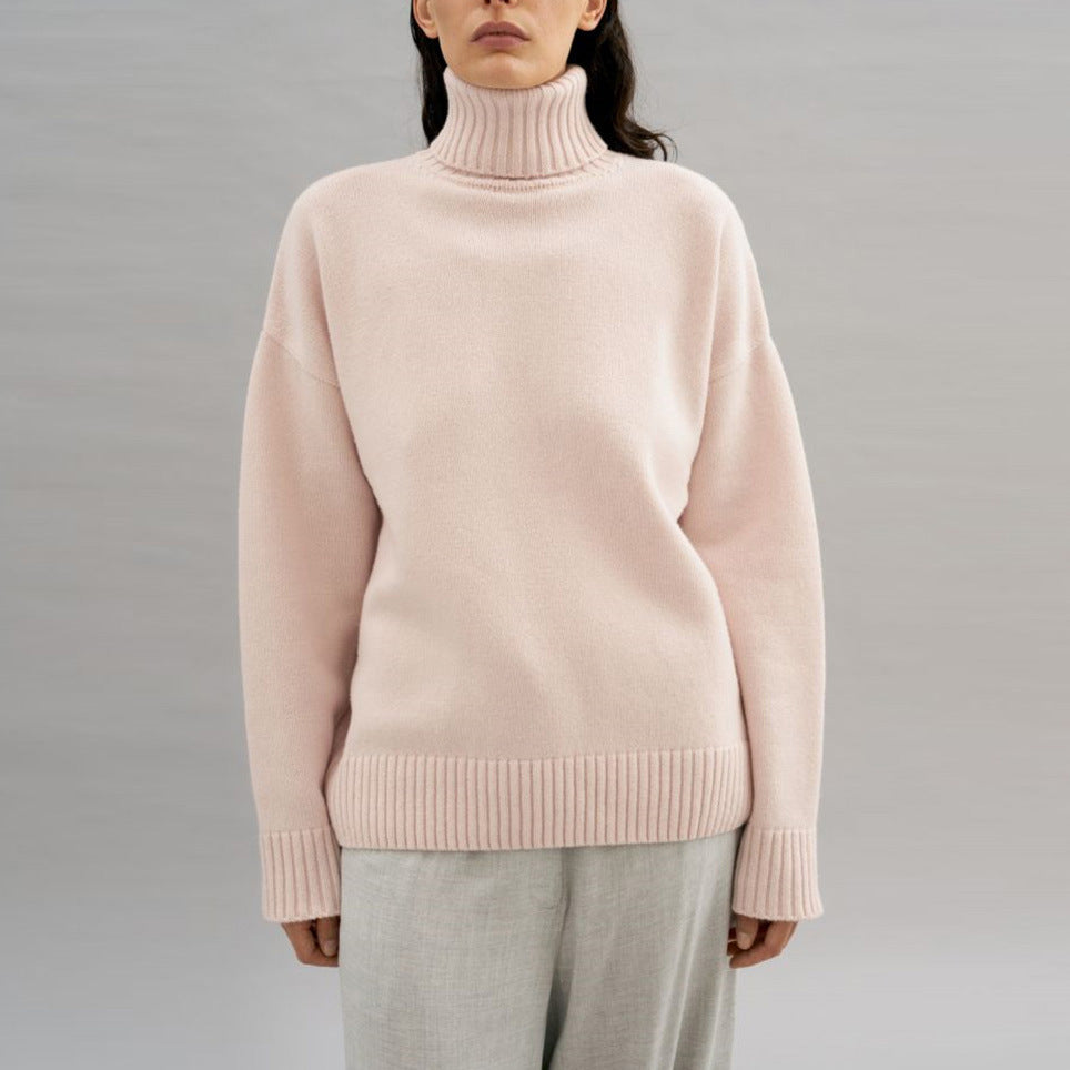 Kvinnors mysiga polotröja med oversized passform Mirla-Eva Jonsson