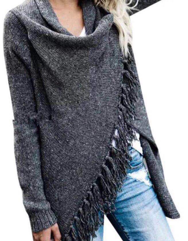 Kvinnors mysiga poncho med fransar Mirla-Eva Jonsson