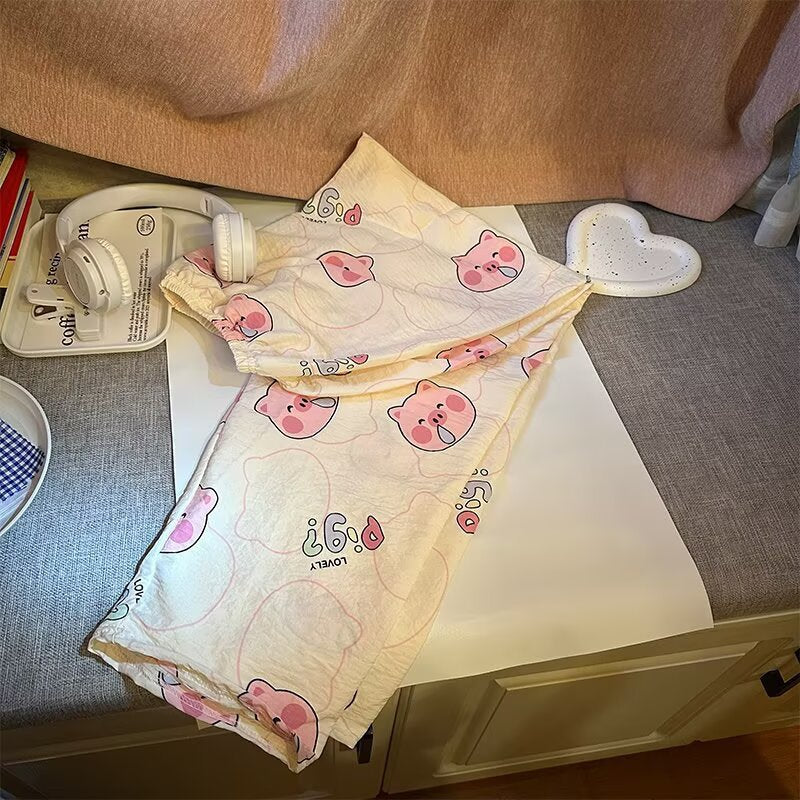Kvinnors mysiga pyjamas med lekfull design Mirla-Eva Jonsson