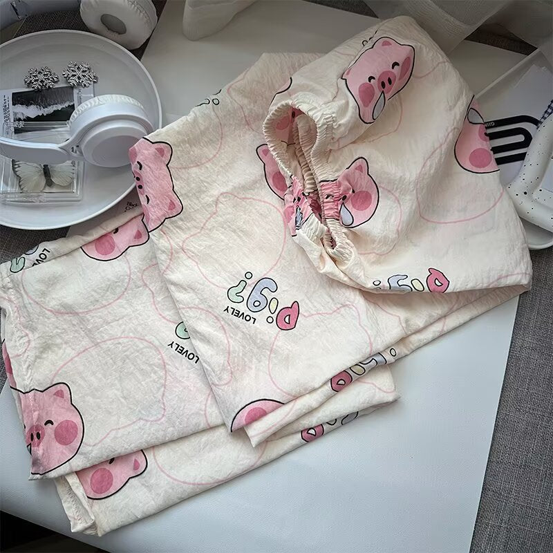 Kvinnors mysiga pyjamas med lekfull design Mirla-Eva Jonsson