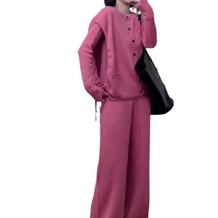 Kvinnors mysiga stickade blazer med knäppning och fickor Mirla-Eva Jonsson