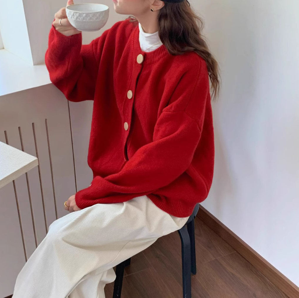 Kvinnors mysiga stickade cardigan med knappdesign och fin textur Mirla-Eva Jonsson