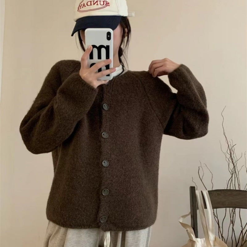 Kvinnors mysiga stickade cardigan med knappslå och bred passform Mirla-Eva Jonsson