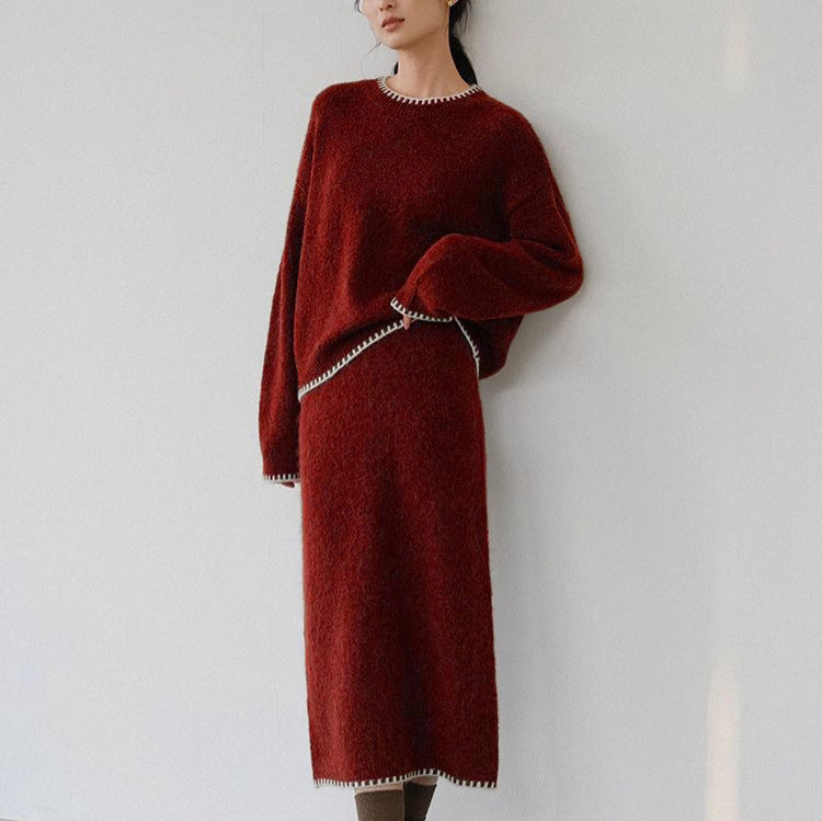 Kvinnors mysiga stickade ensemble med eleganta detaljer Mirla-Eva Jonsson