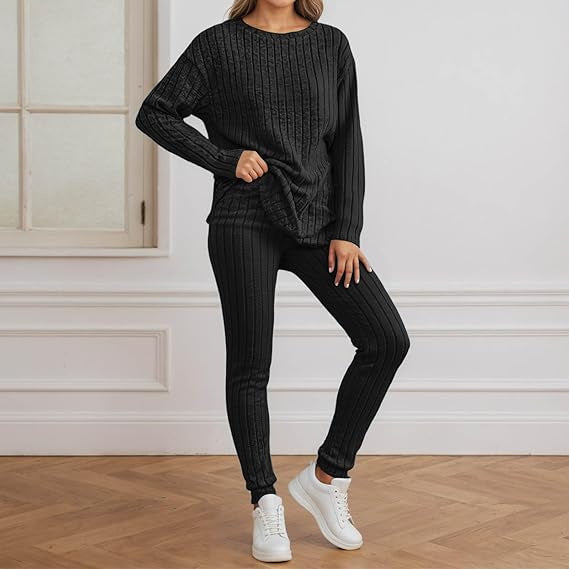 Kvinnors mysiga stickade ensemble med ribbad textur Mirla-Eva Jonsson