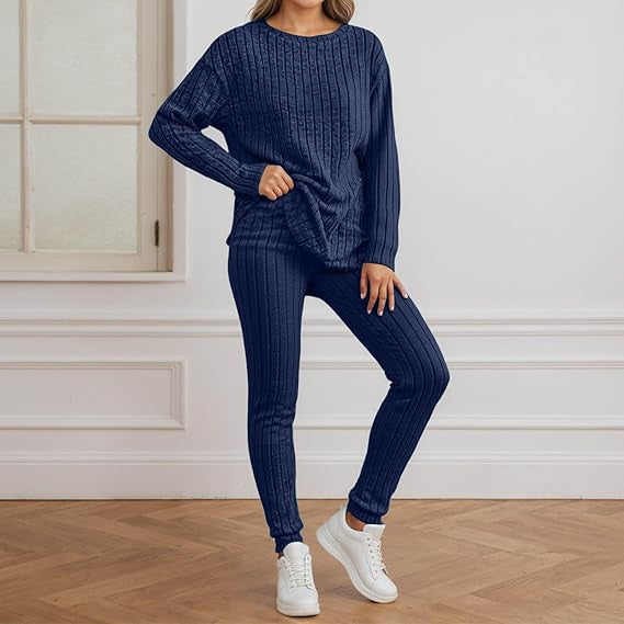 Kvinnors mysiga stickade ensemble med ribbad textur Mirla-Eva Jonsson