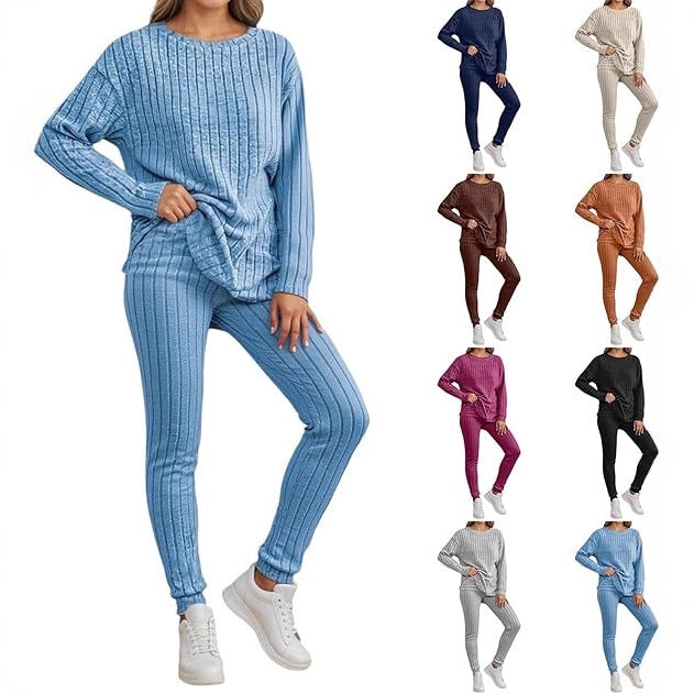 Kvinnors mysiga stickade ensemble med ribbad textur Mirla-Eva Jonsson
