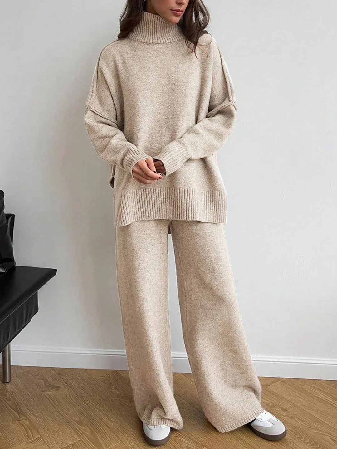 Kvinnors mysiga stickade jumpsuit med hög krage och lös passform Mirla-Eva Jonsson