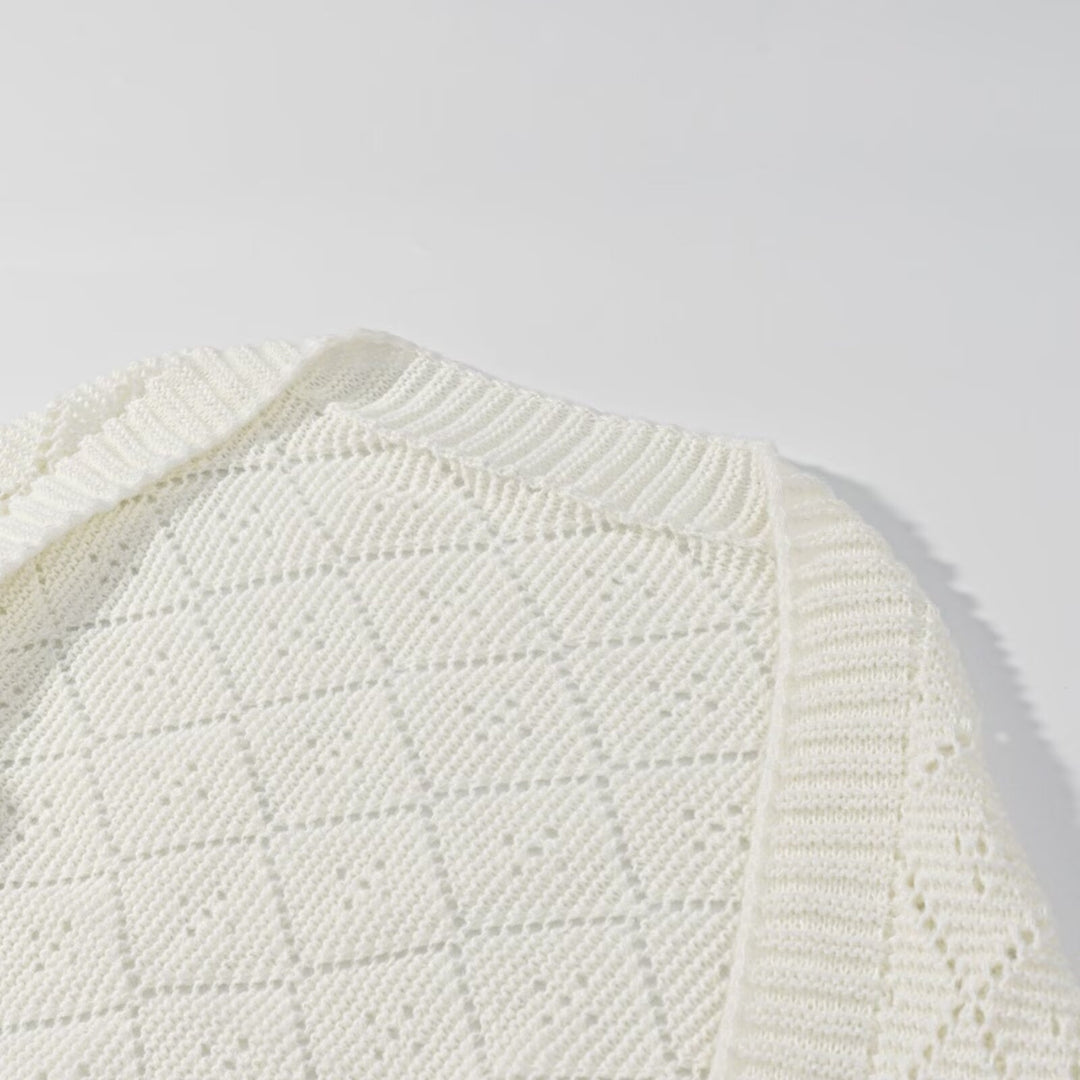 Kvinnors mysiga stickade pullover i modernt diamantmönster Mirla-Eva Jonsson