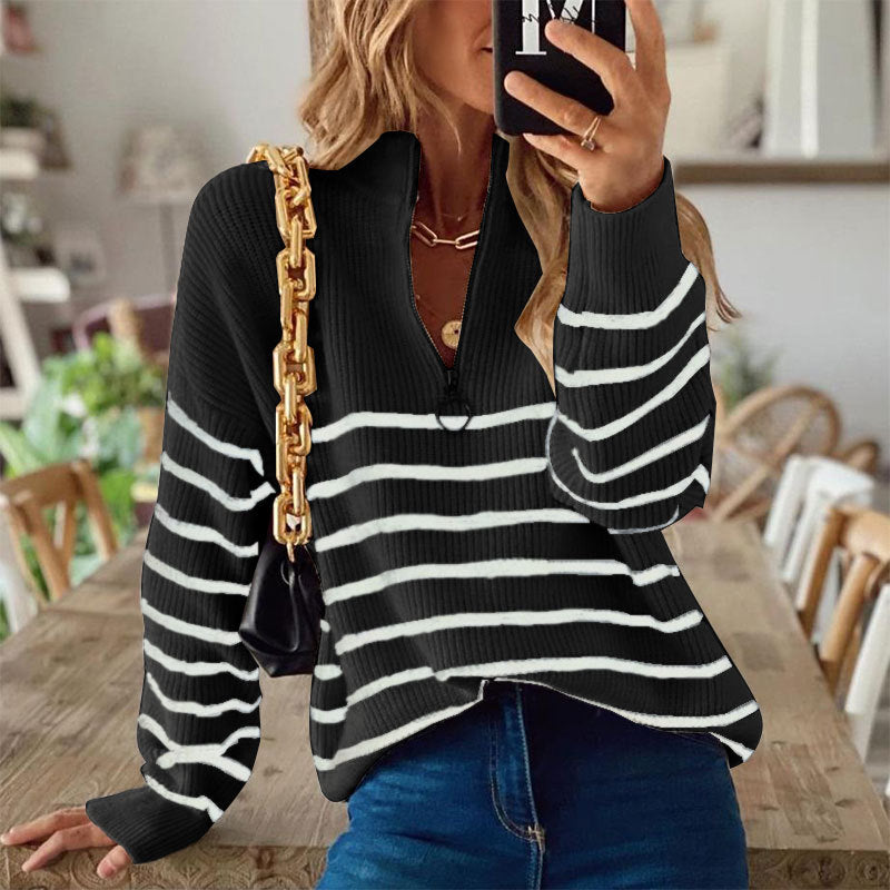 Kvinnors mysiga stickade tröja med blixtlås och randigt mönster Mirla-Eva Jonsson