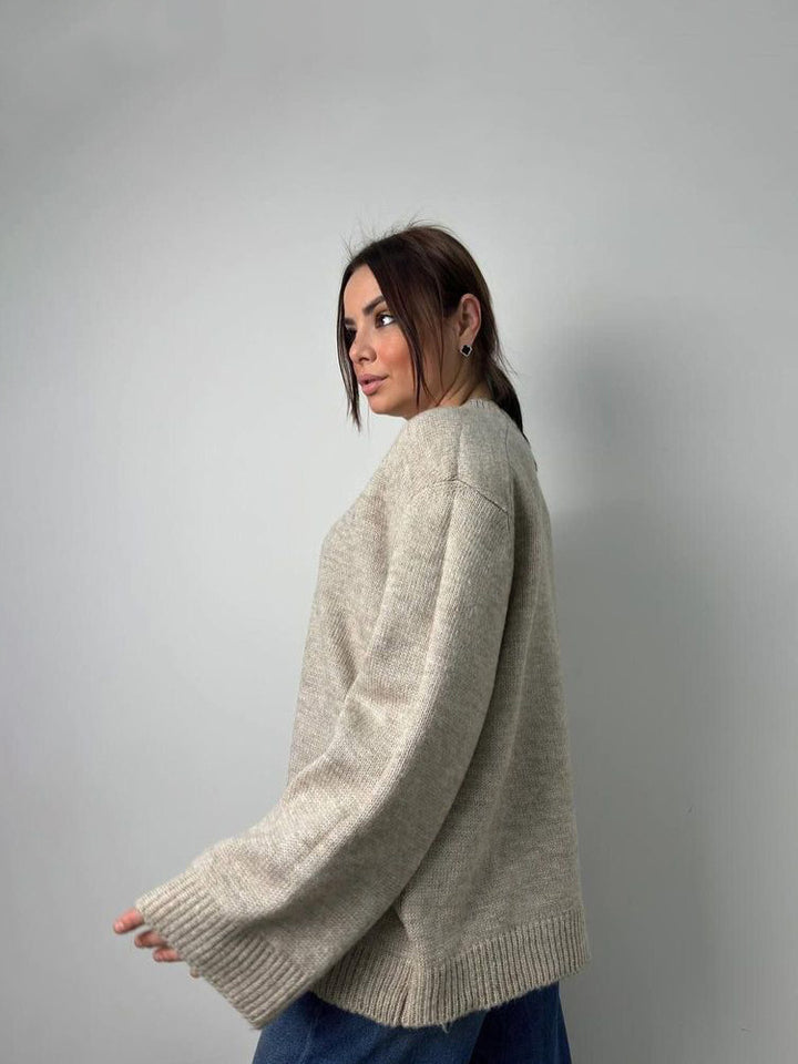 Kvinnors mysiga stickade tröja med en loose fit Mirla-Eva Jonsson
