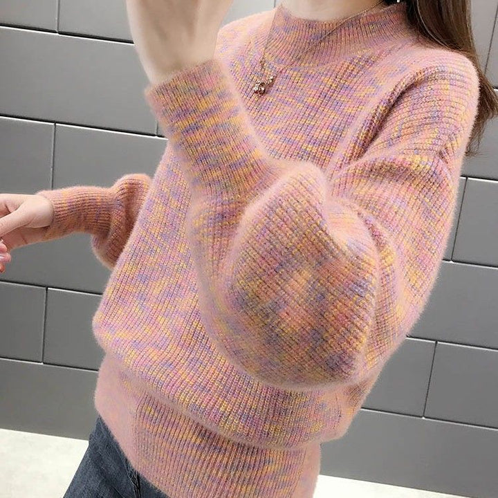 Kvinnors mysiga stickade tröja med färgglad gradient Mirla-Eva Jonsson