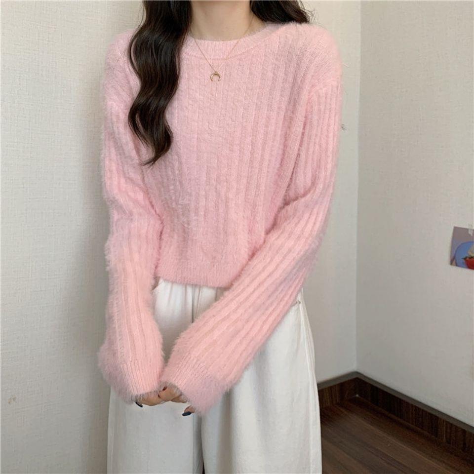 Kvinnors mysiga stickade tröja med mjukt material Mirla-Eva Jonsson