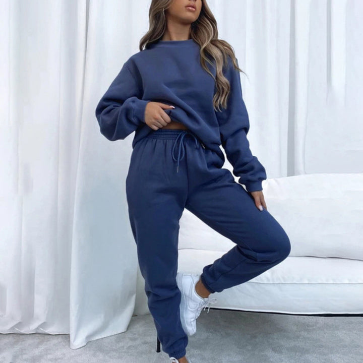 Kvinnors mysiga sweat set med kortärmad tröja och elastiska byxor Mirla-Eva Jonsson