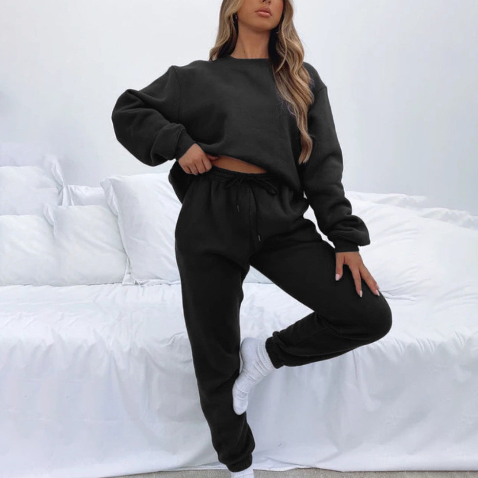 Kvinnors mysiga sweat set med kortärmad tröja och elastiska byxor Mirla-Eva Jonsson