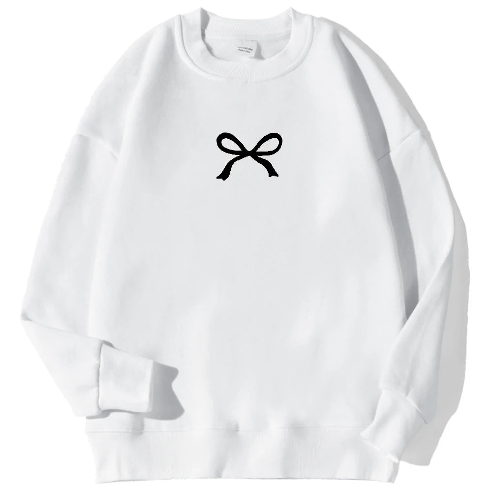 Kvinnors mysiga sweatshirt med modernt rosettmotiv Mirla-Eva Jonsson