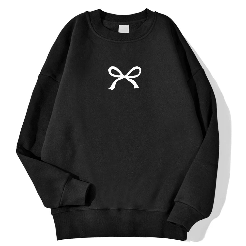 Kvinnors mysiga sweatshirt med modernt rosettmotiv Mirla-Eva Jonsson