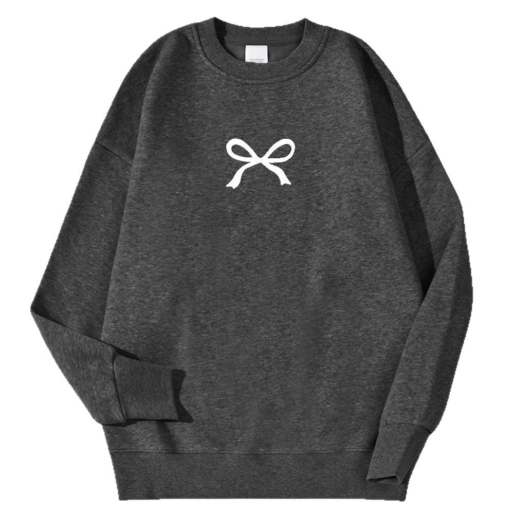 Kvinnors mysiga sweatshirt med modernt rosettmotiv Mirla-Eva Jonsson