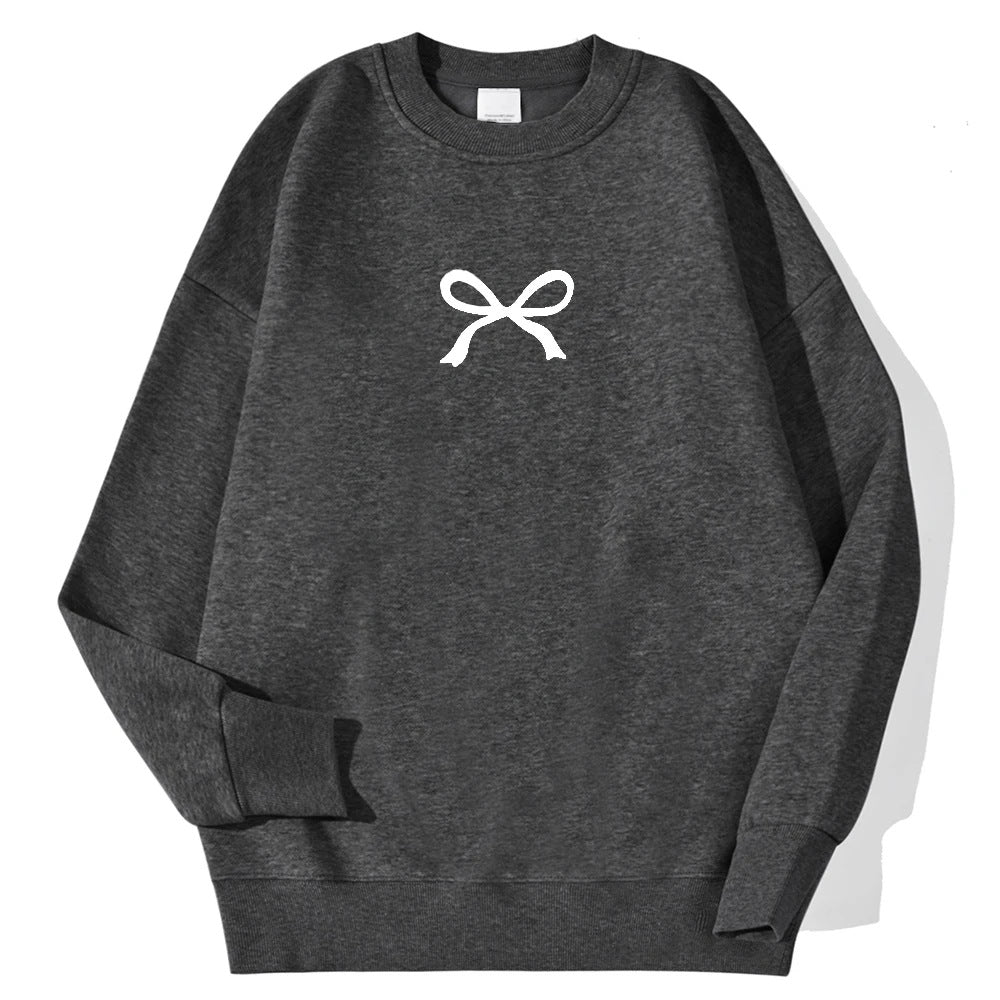 Kvinnors mysiga sweatshirt med modernt rosettmotiv Mirla-Eva Jonsson