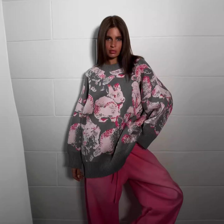 Kvinnors mysiga sweatshirt med trendig blomsterdesign Mirla-Eva Jonsson