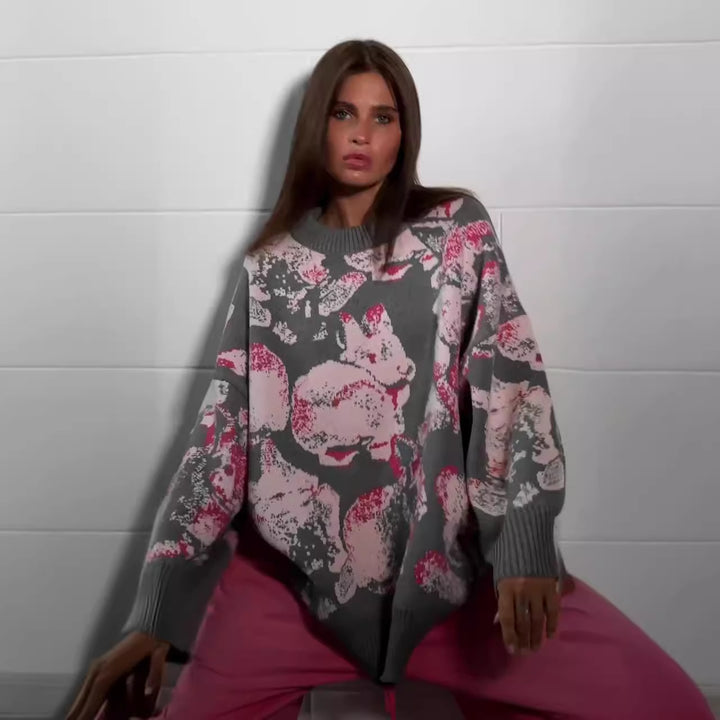 Kvinnors mysiga sweatshirt med trendig blomsterdesign Mirla-Eva Jonsson