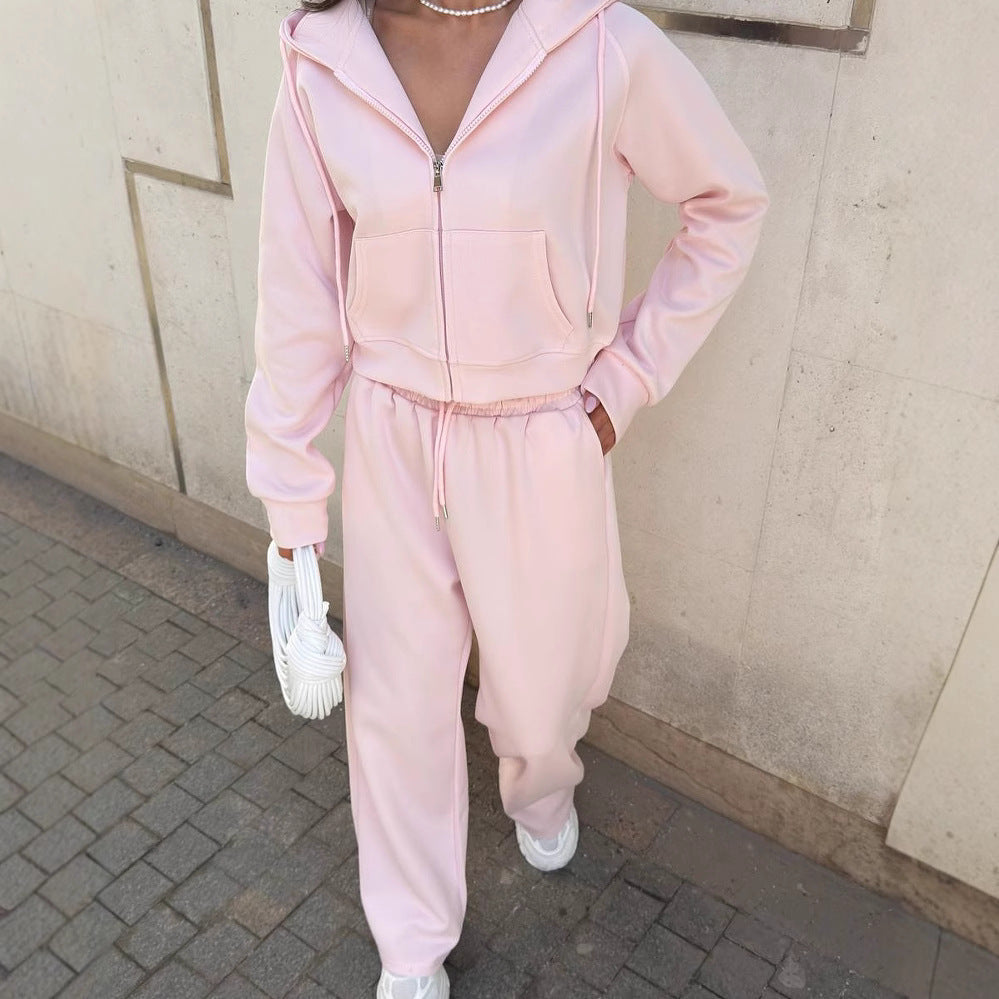 Kvinnors mysiga sweatshirt-set med kort jacka och vida byxor Mirla-Eva Jonsson
